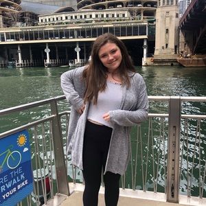 Meet your Posher, Caroline